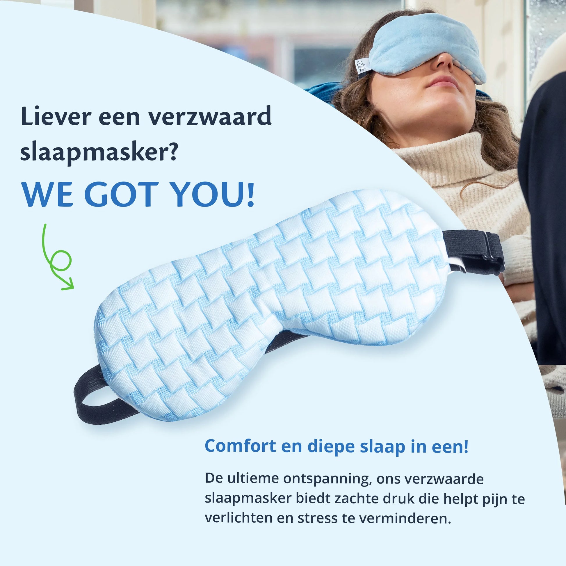 Een vrouw slaapt op de bank met een verzwaard slaapmasker voor ultieme ontspanning en diepe slaap.