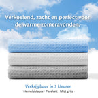 Koeldeken in drie kleuren, maten 135x200 cm en 200x200 cm, biedt verkoeling voor een aangename slaapervaring.